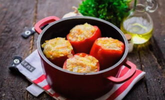 Фаршированный перец мясом и рисом классический