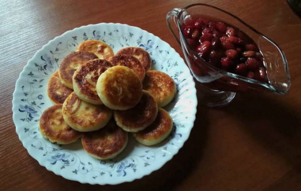 Классические сырники из творога на сковороде